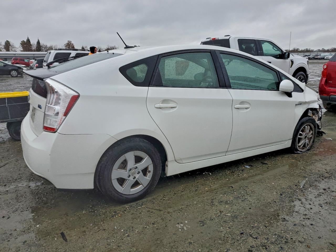 2010 TOYOTA PRIUS photo 3