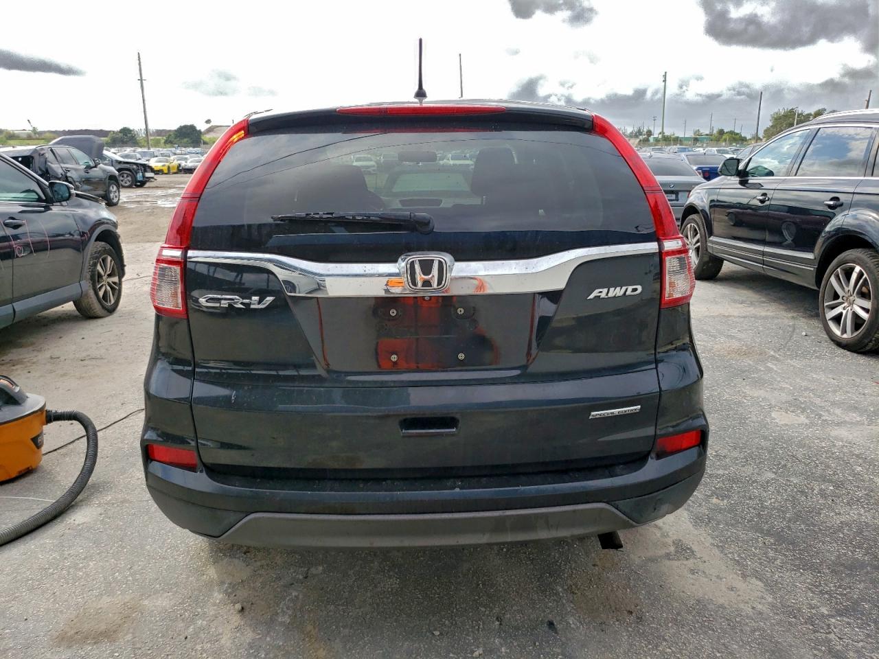 2016 HONDA CR-V SE photo 6