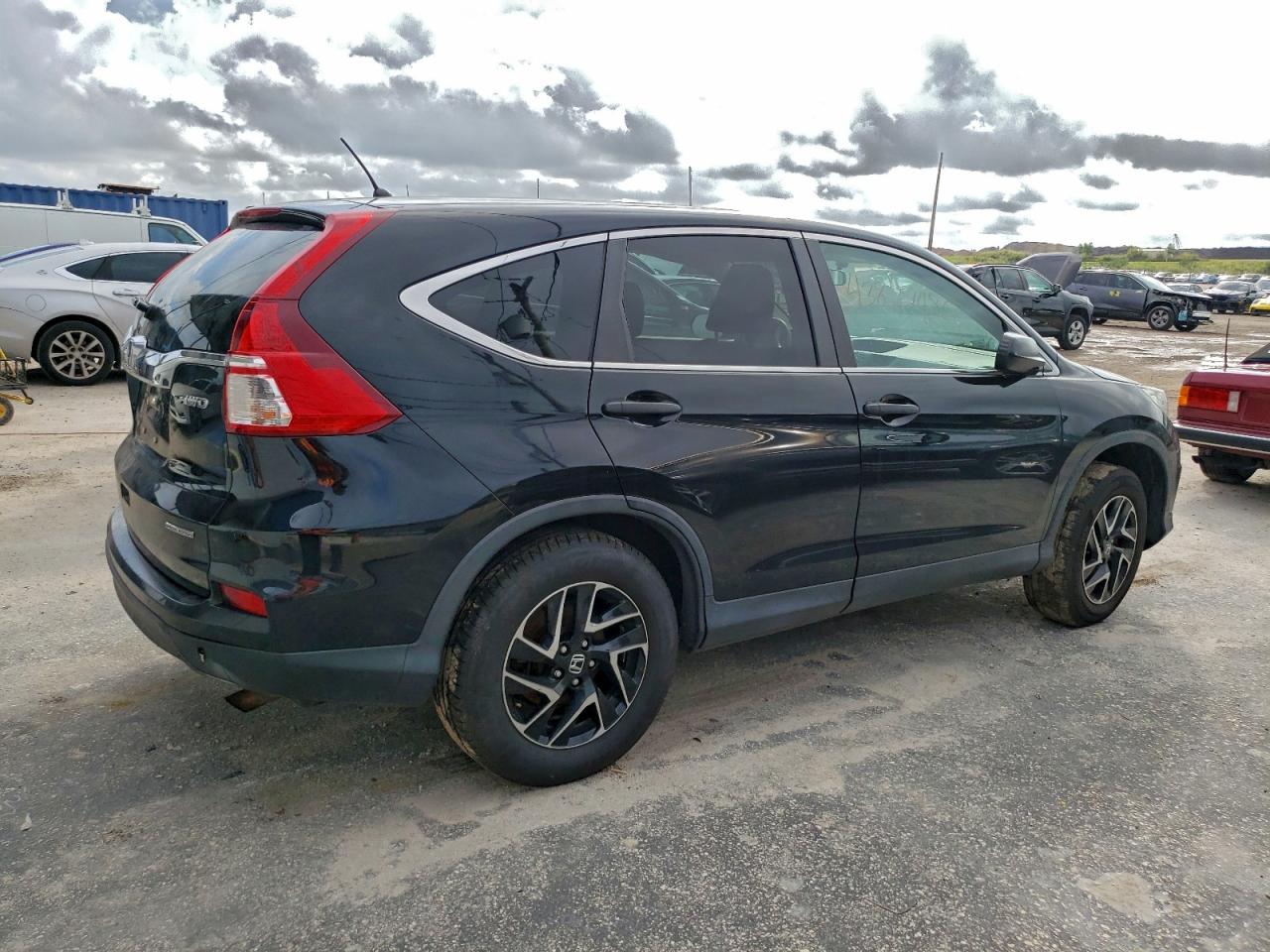 2016 HONDA CR-V SE photo 3
