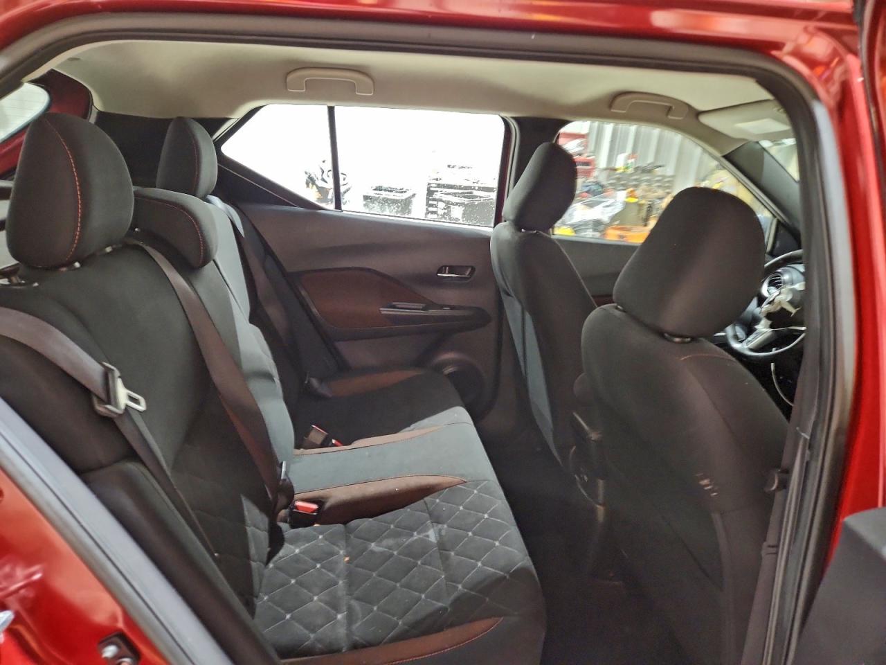 2020 NISSAN KICKS SR photo 11