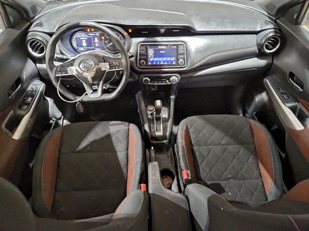 2020 NISSAN KICKS SR photo 8