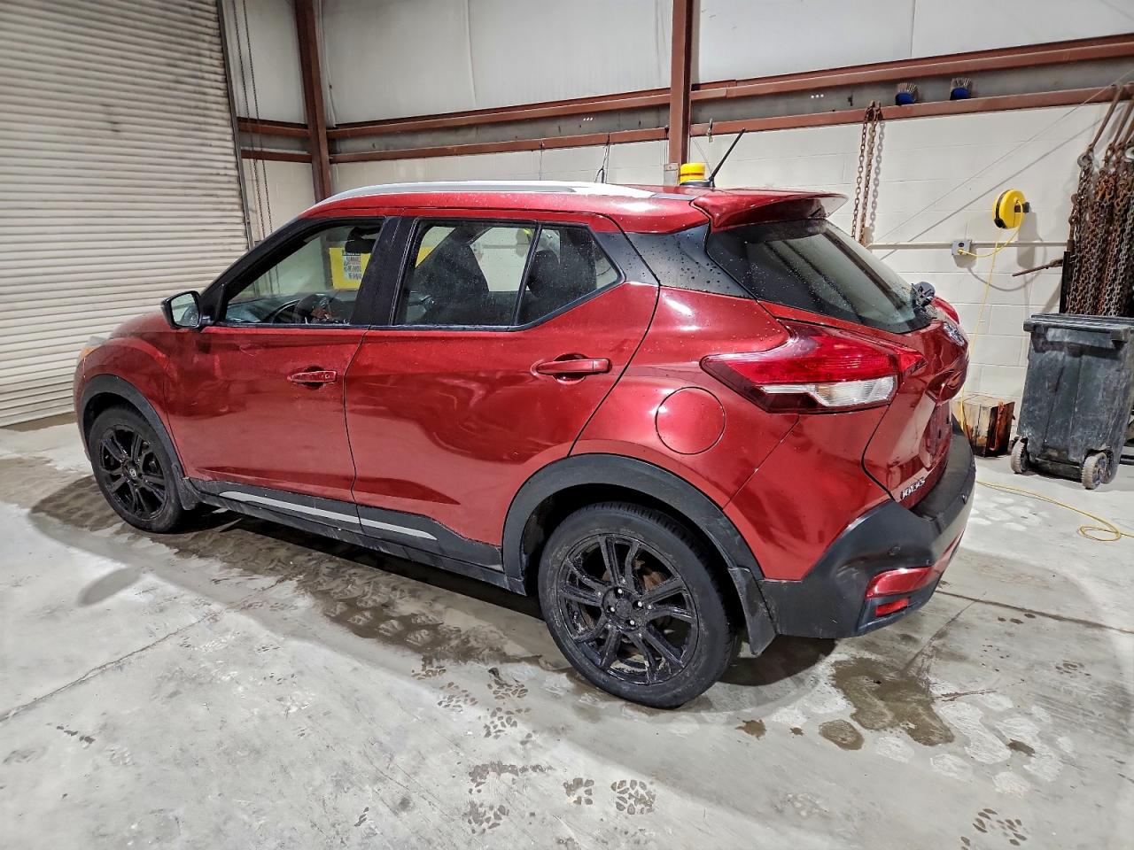 2020 NISSAN KICKS SR photo 2