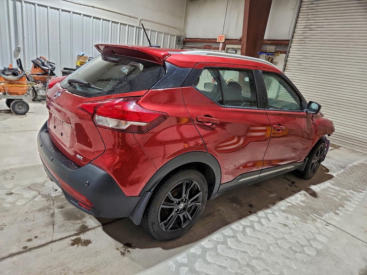 2020 NISSAN KICKS SR photo 3