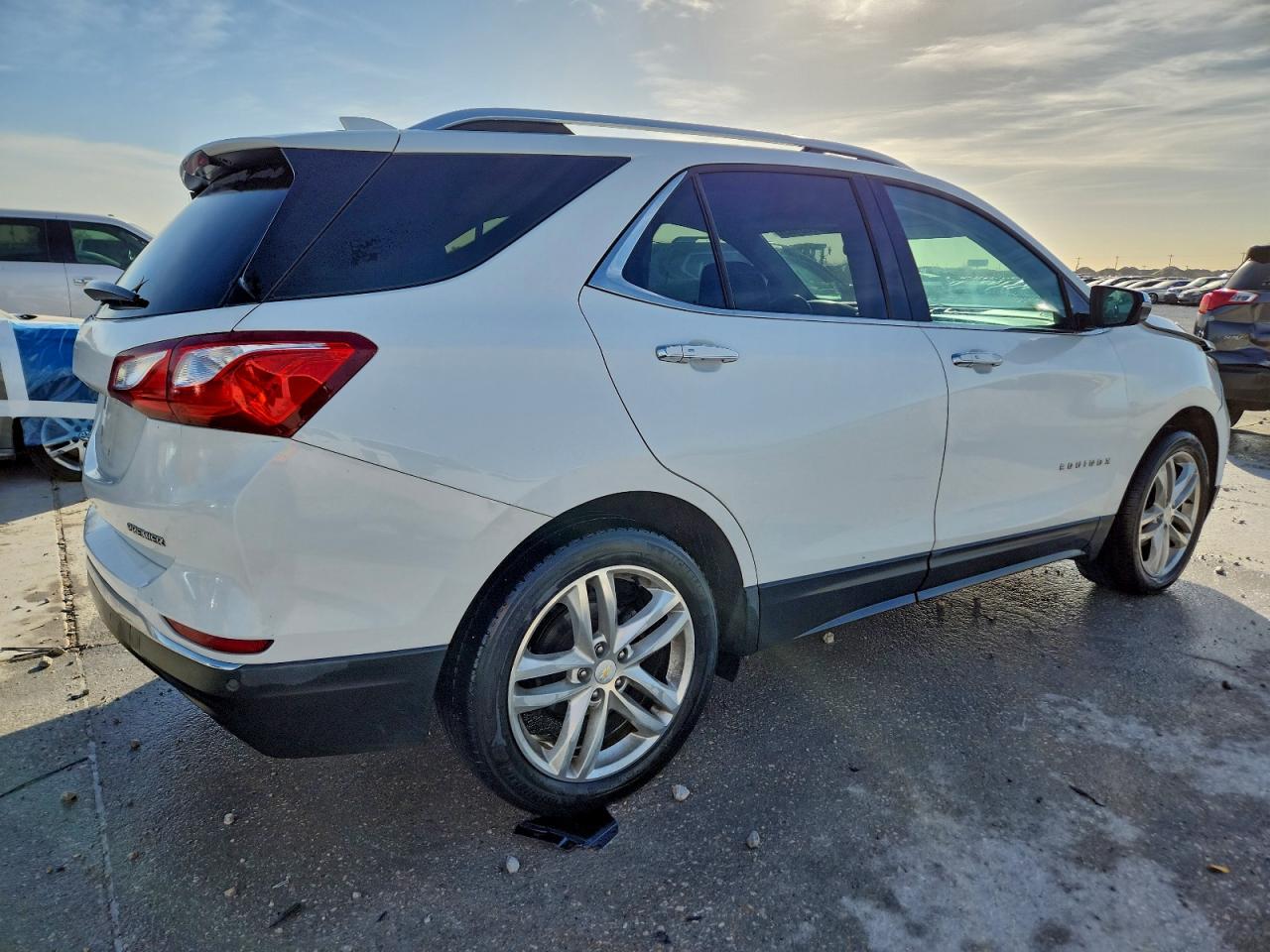 2019 CHEVROLET EQUINOX PREMIER photo 3