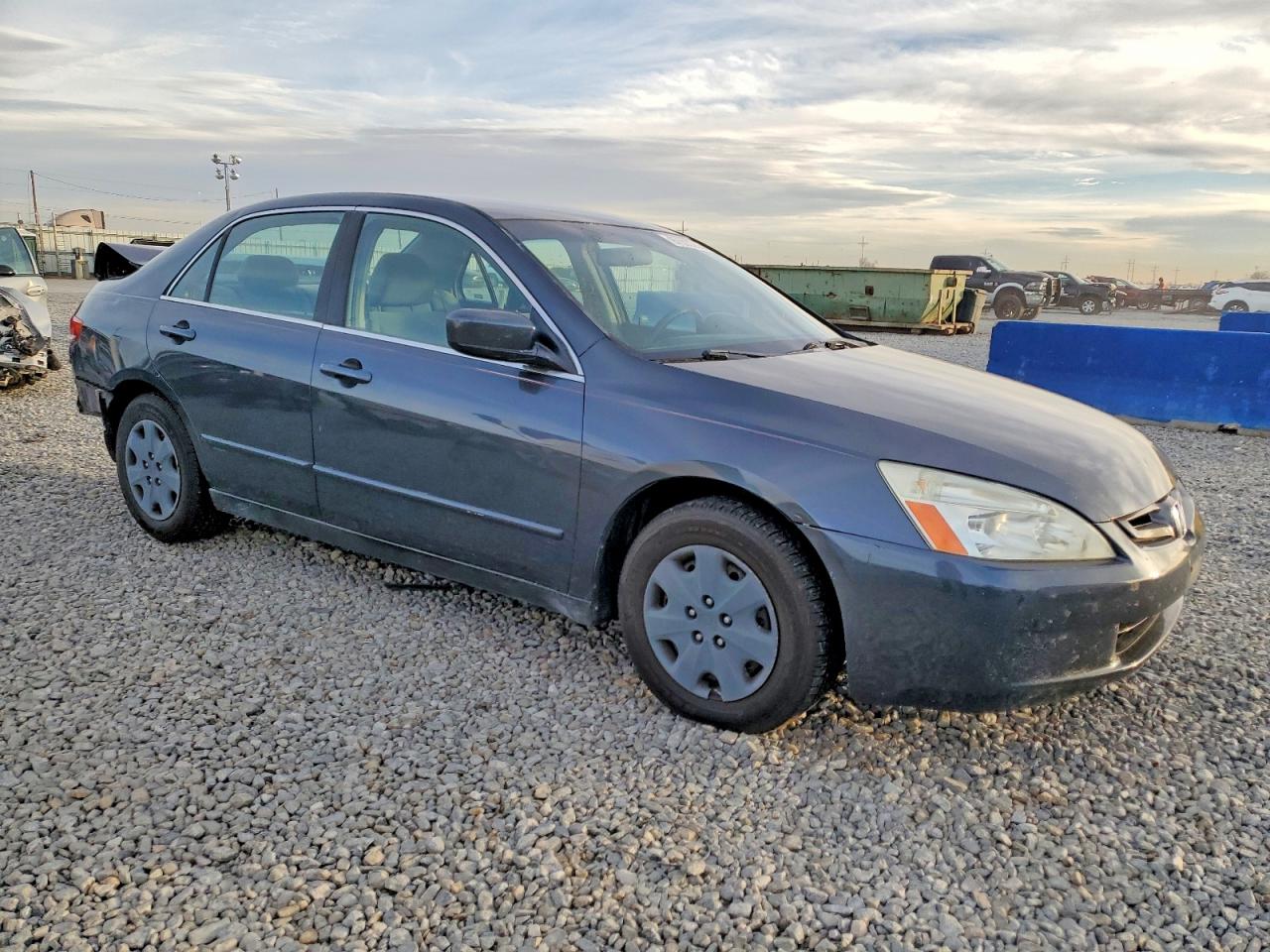 2003 HONDA ACCORD LX photo 3