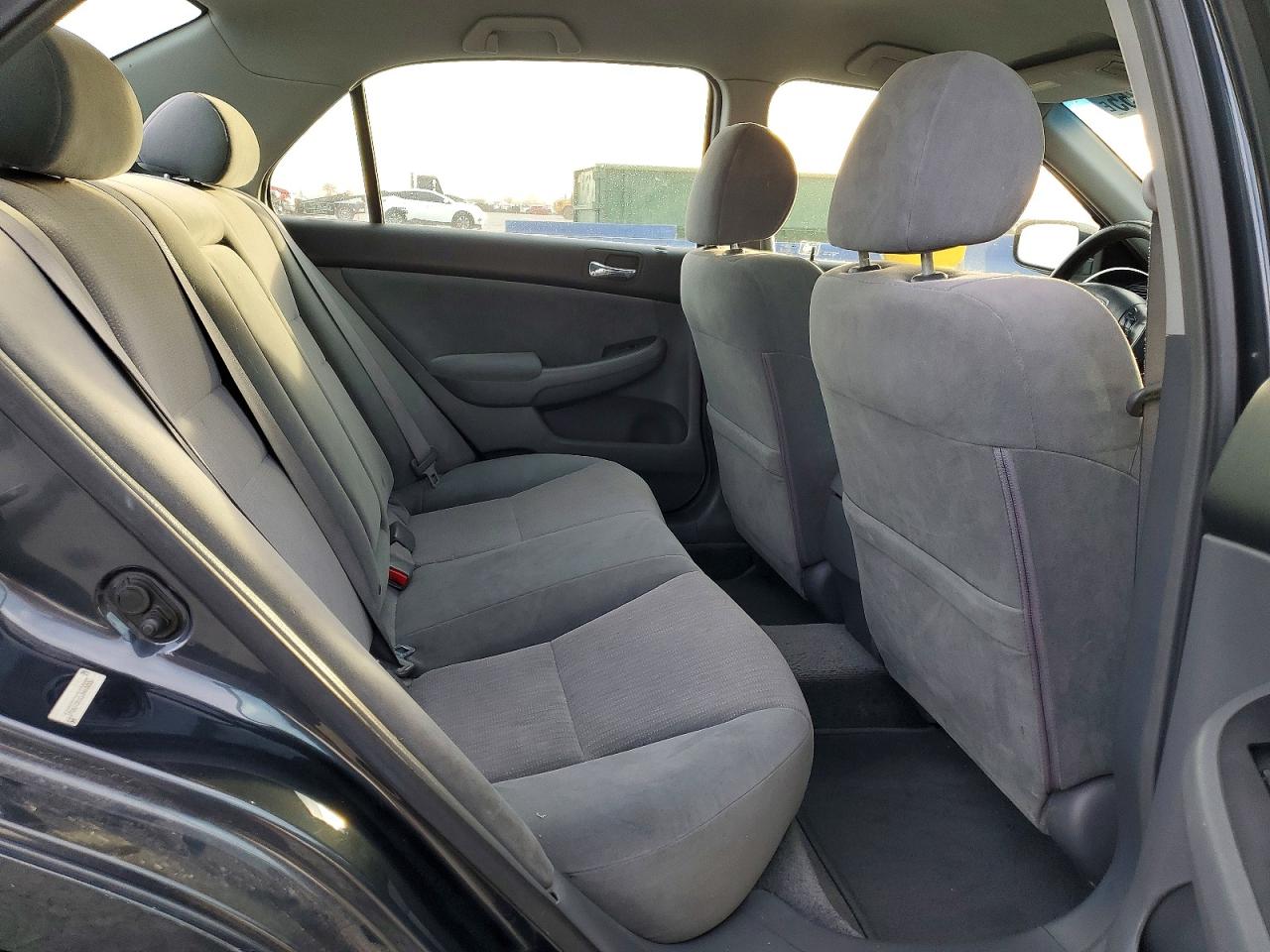 2003 HONDA ACCORD LX photo 9