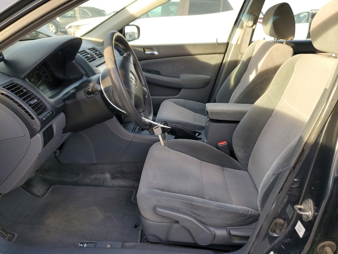 2003 HONDA ACCORD LX photo 6