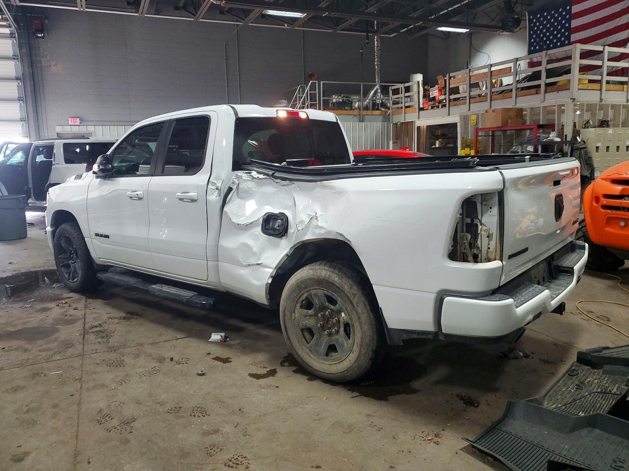 2021 RAM 1500 BIG HORN/LONE STAR photo 2