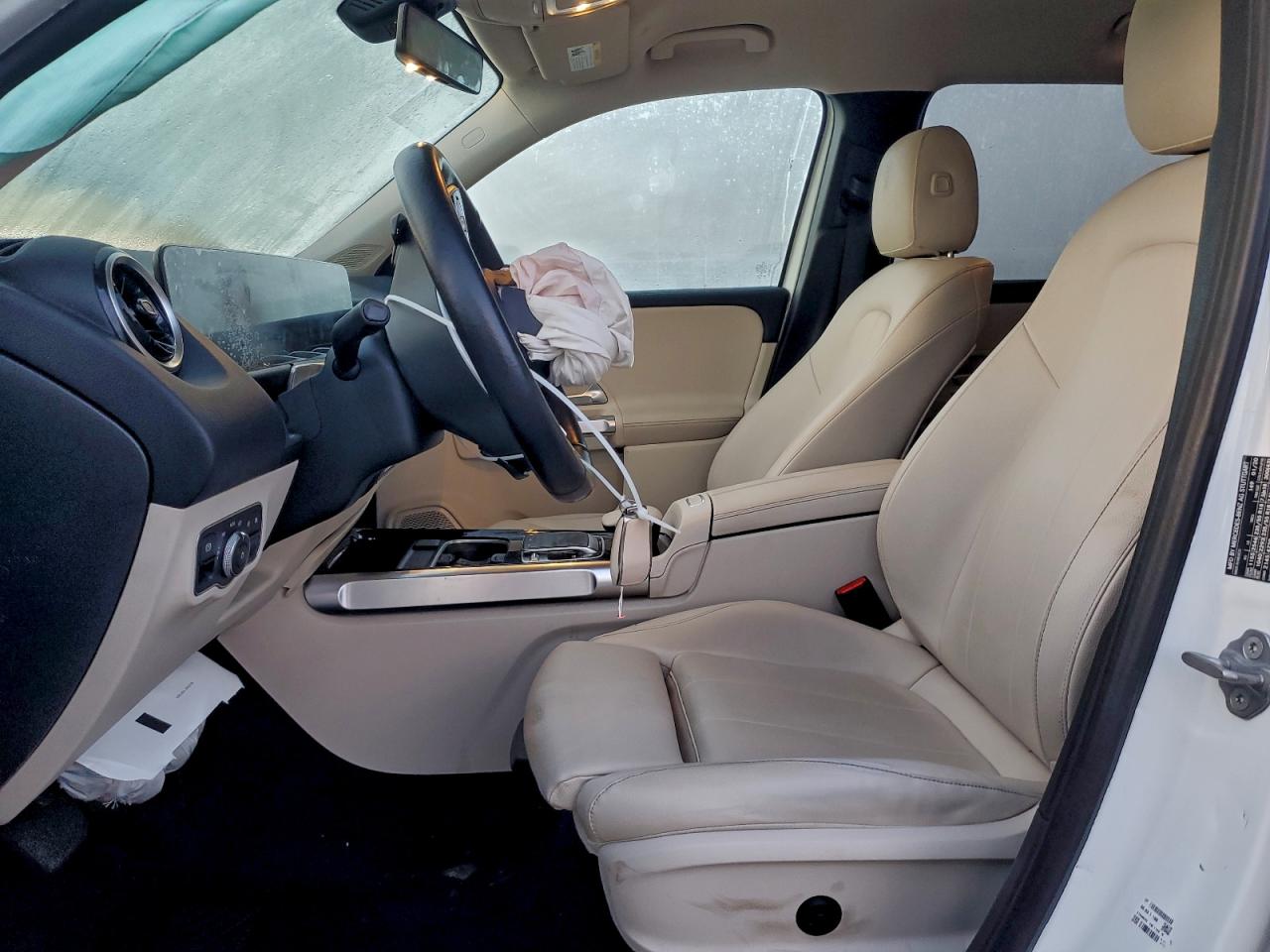 2020 MERCEDES-BENZ GLB 250 photo 7