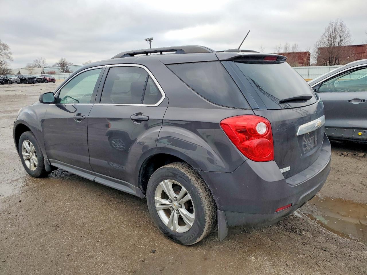 2015 CHEVROLET EQUINOX LT photo 2