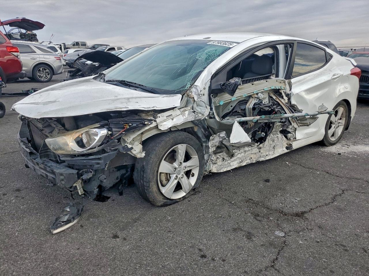 2013 HYUNDAI ELANTRA