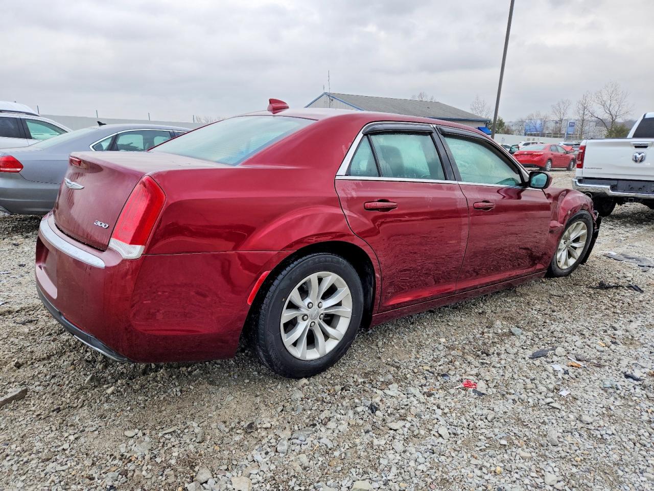 2016 CHRYSLER 300 LIMITED photo 3