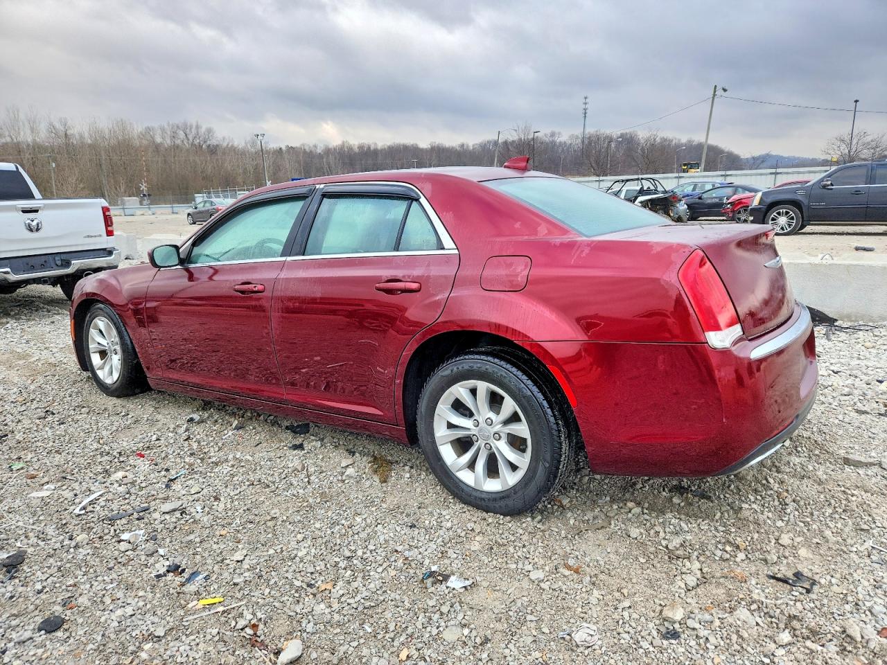 2016 CHRYSLER 300 LIMITED photo 2