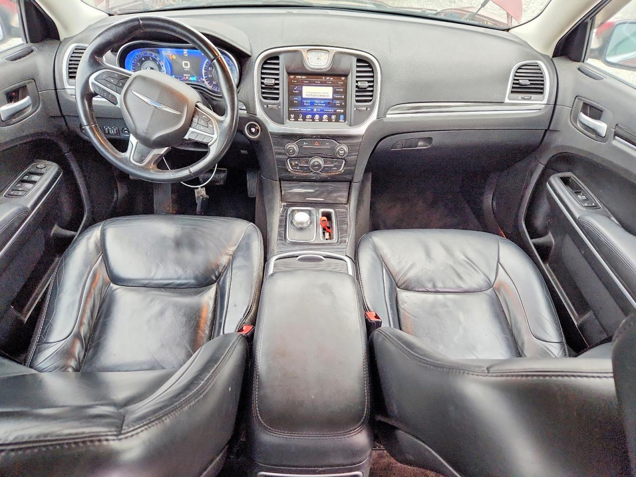 2016 CHRYSLER 300 LIMITED photo 8