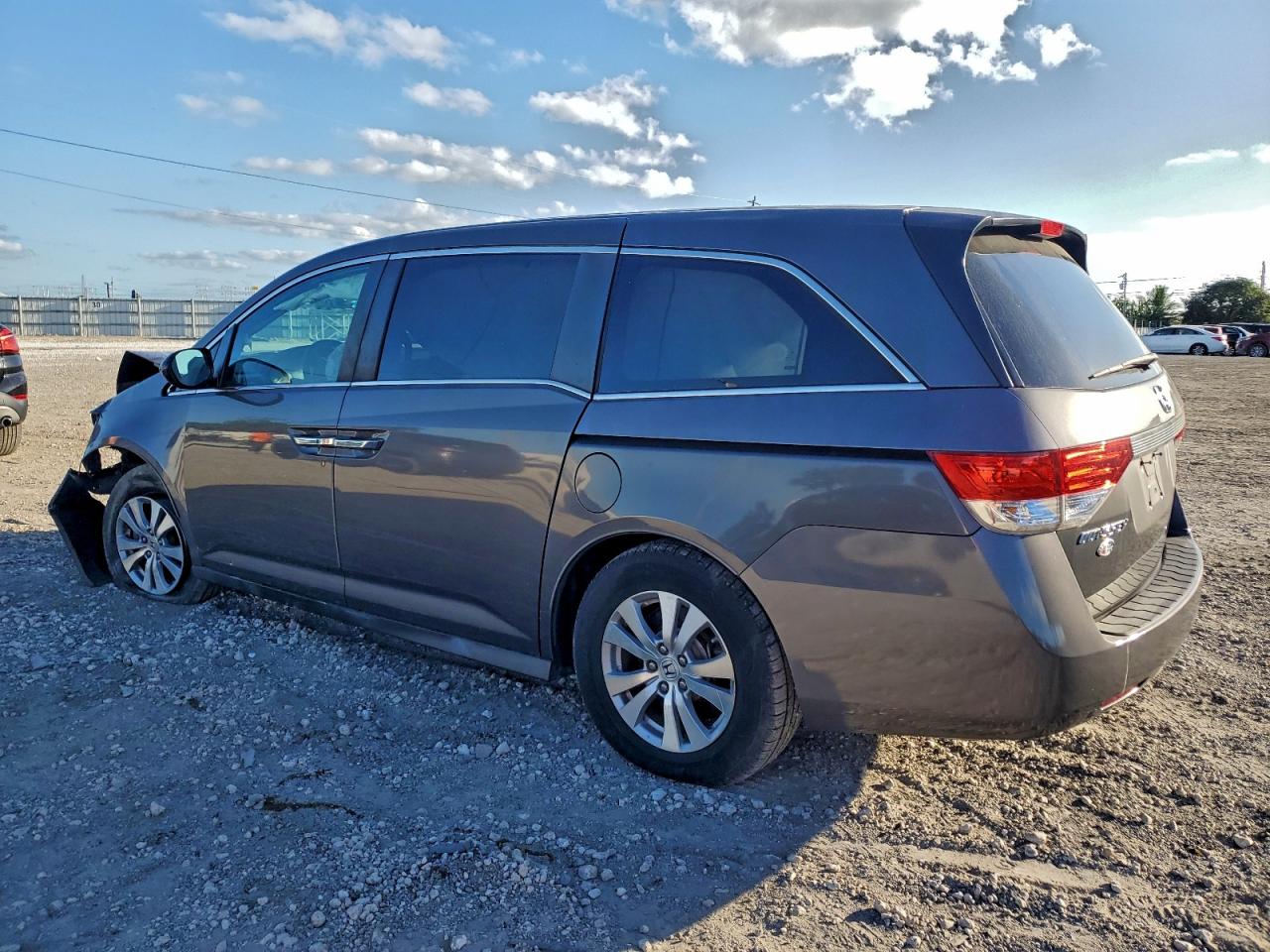 2016 HONDA ODYSSEY EX photo 2