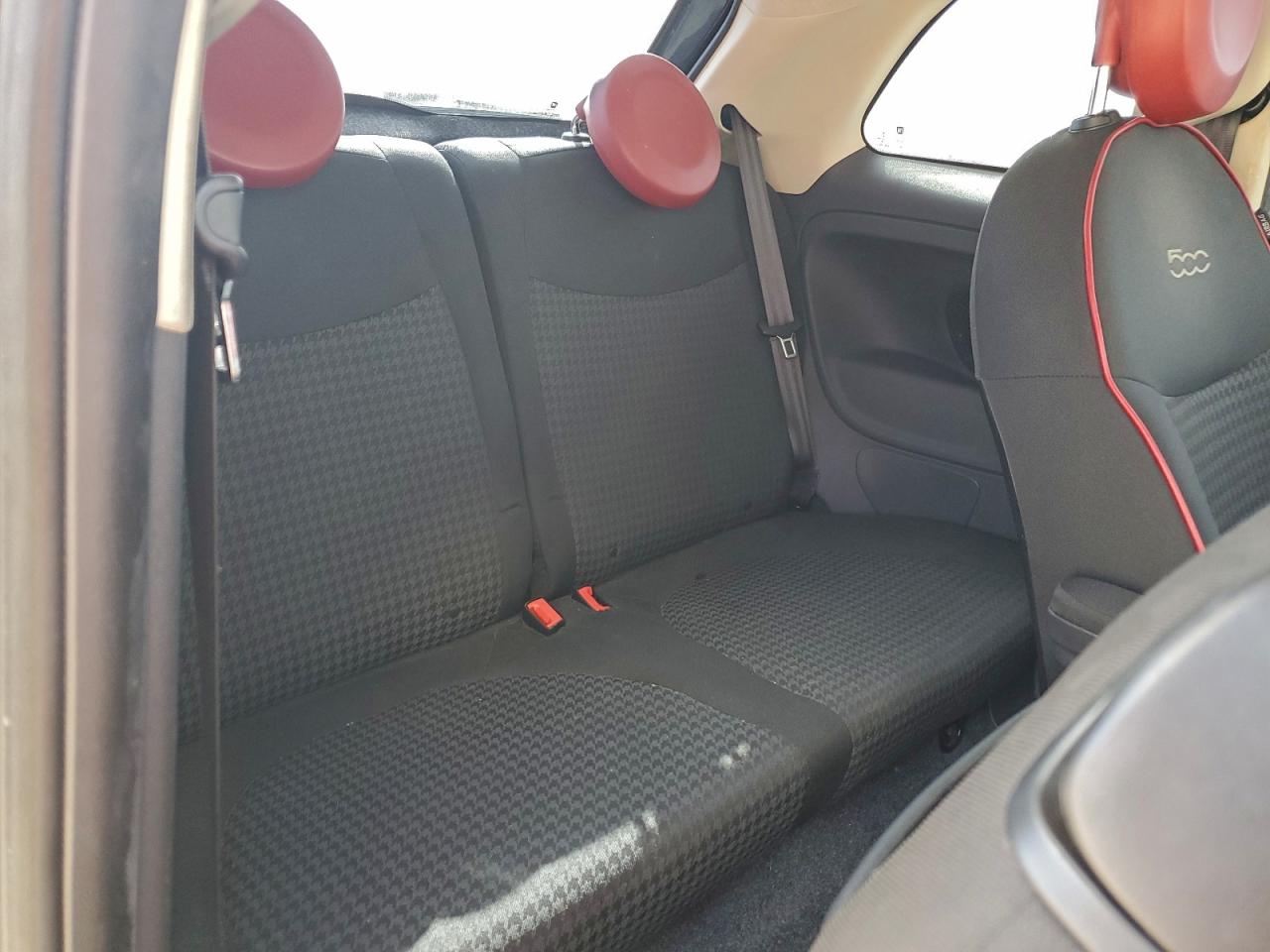 2018 FIAT 500 POP photo 10