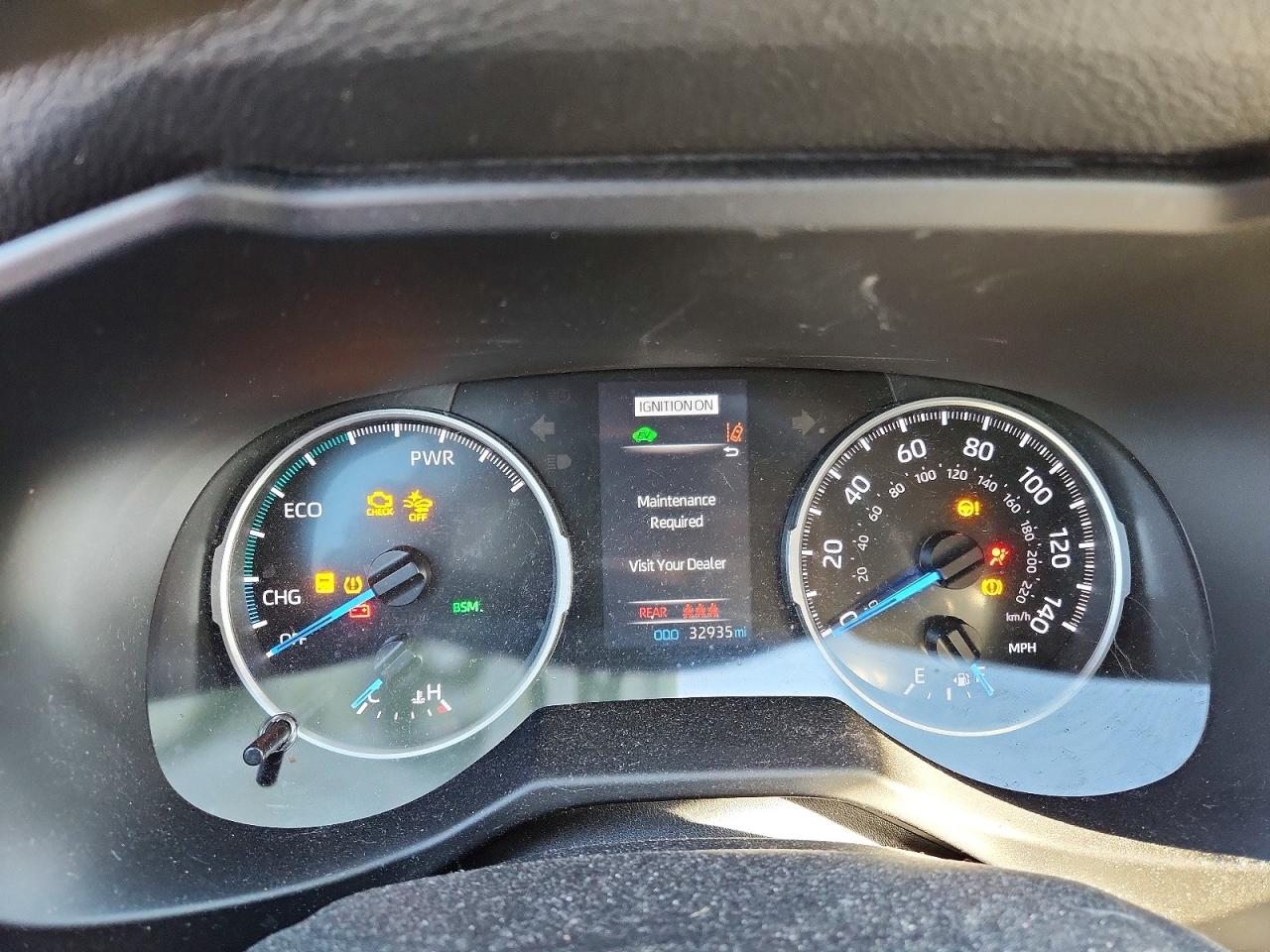2021 TOYOTA RAV4 XLE photo 9