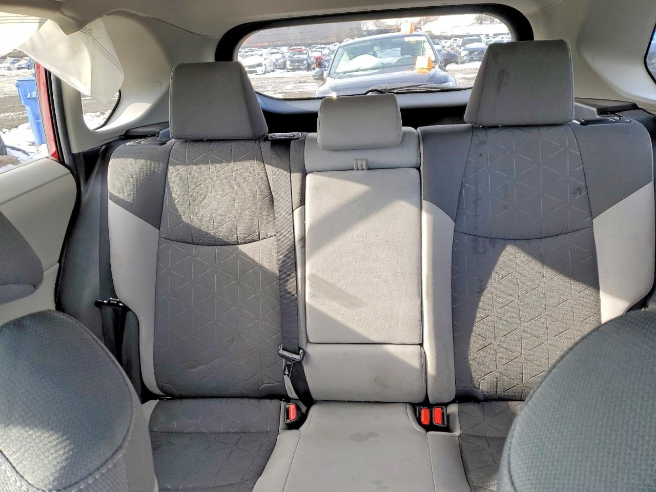 2021 TOYOTA RAV4 XLE photo 10