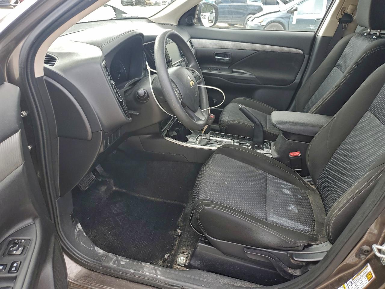 2018 MITSUBISHI OUTLANDER ES photo 7