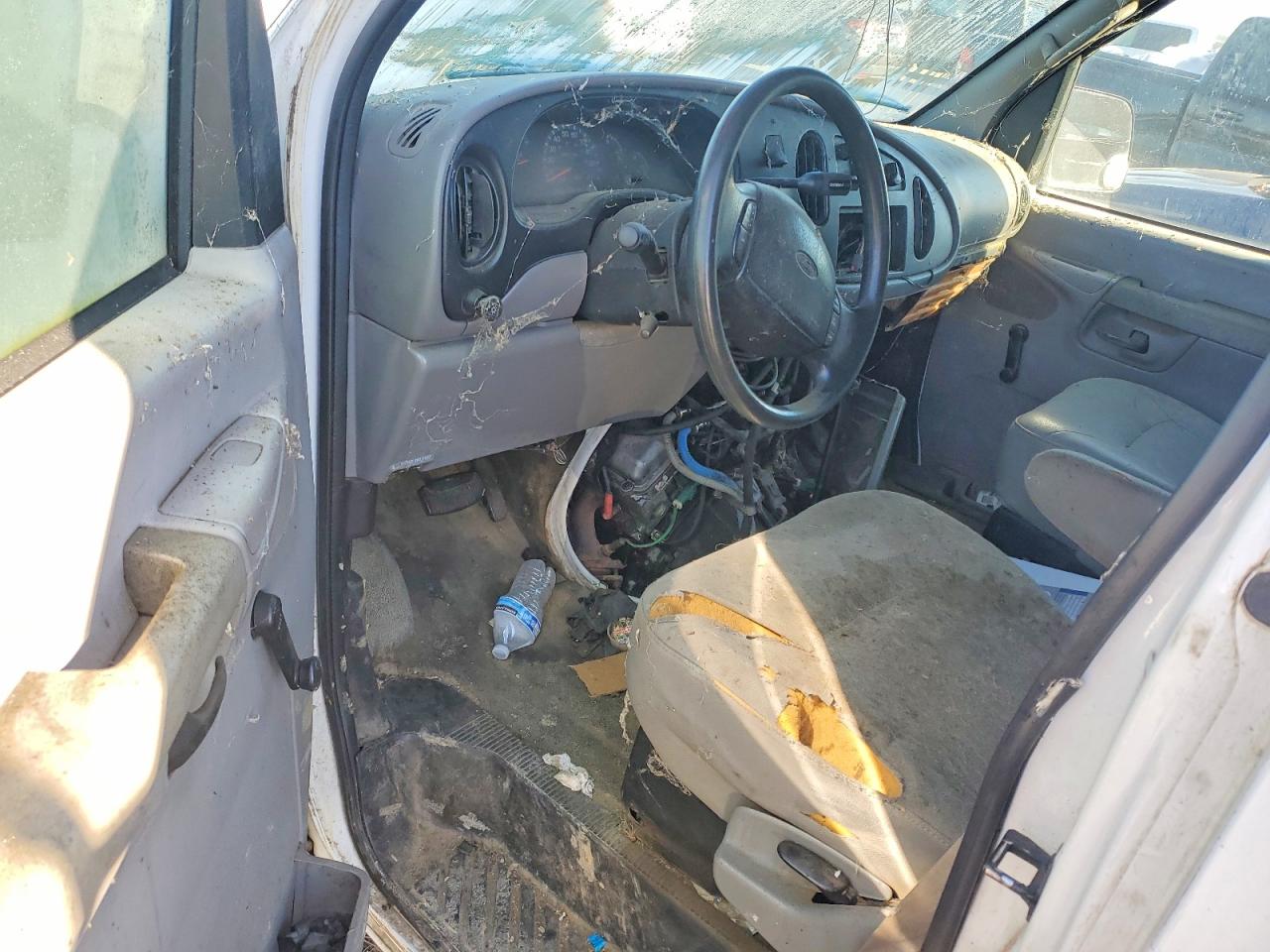 2002 FORD E150 UTILITY / SERVICE VAN photo 8