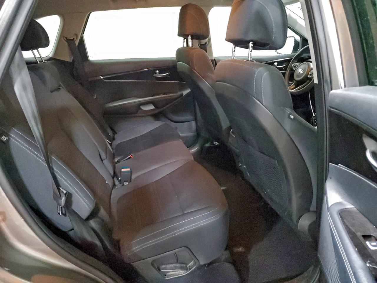 2017 KIA SORENTO LX photo 11