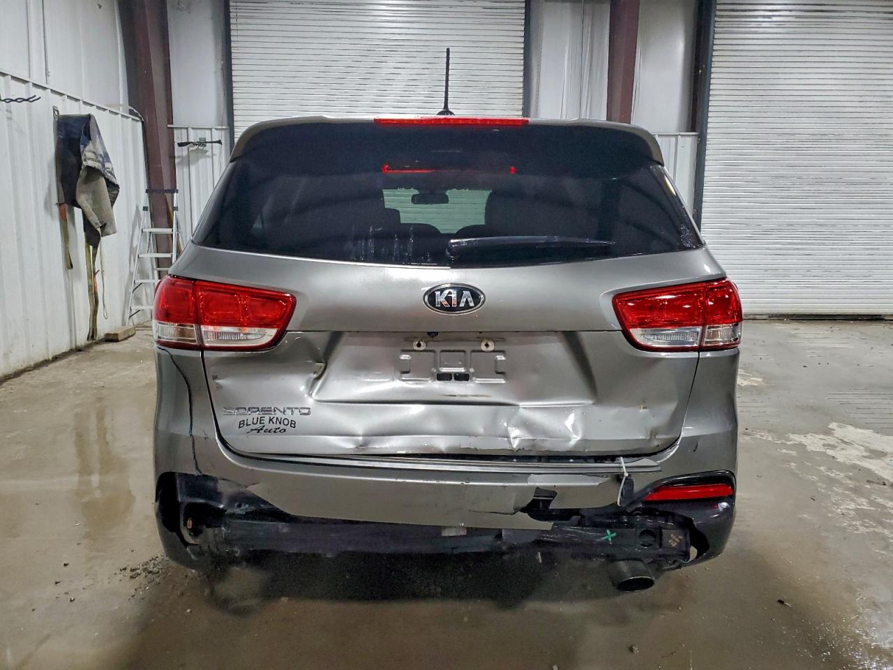 2017 KIA SORENTO LX photo 6