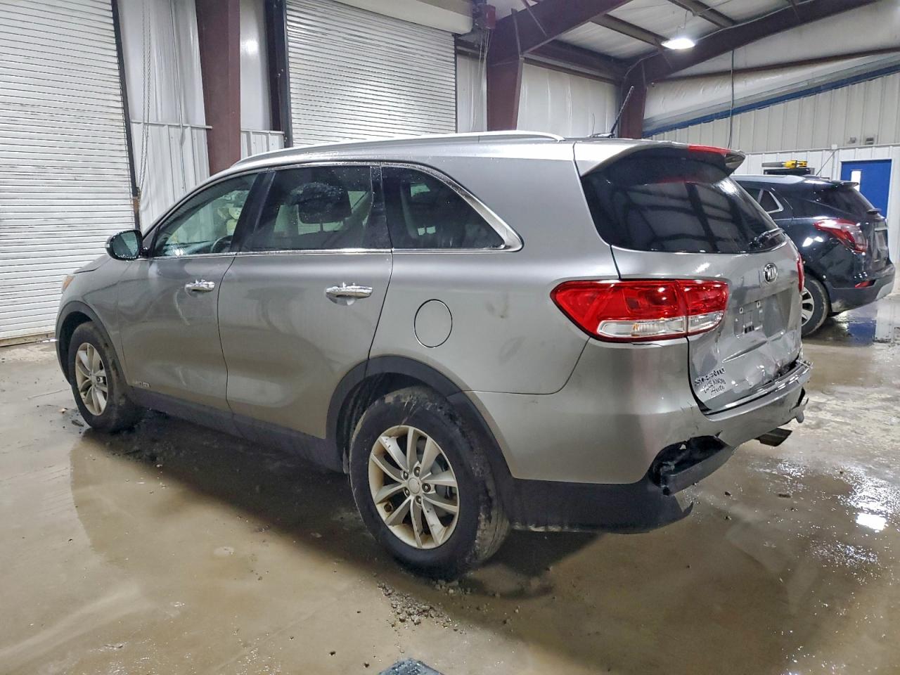2017 KIA SORENTO LX photo 2