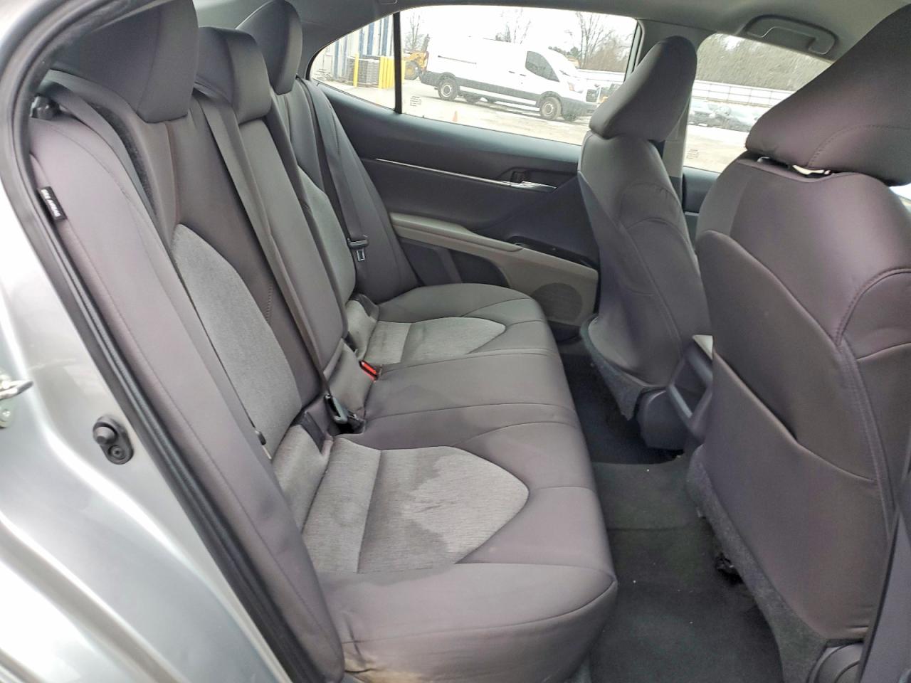 2020 TOYOTA CAMRY LE photo 10