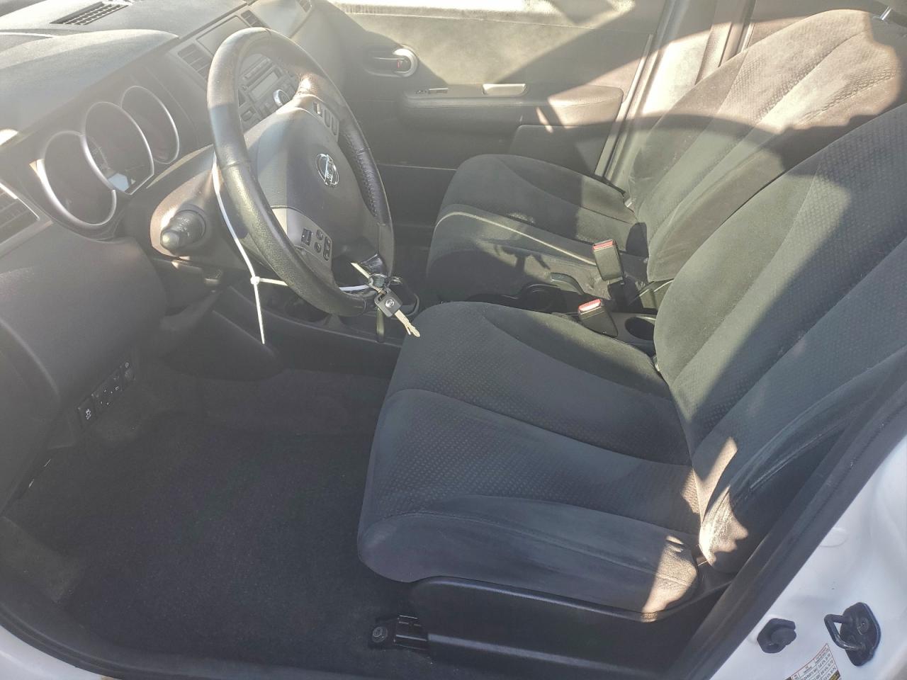 2012 NISSAN VERSA S photo 7