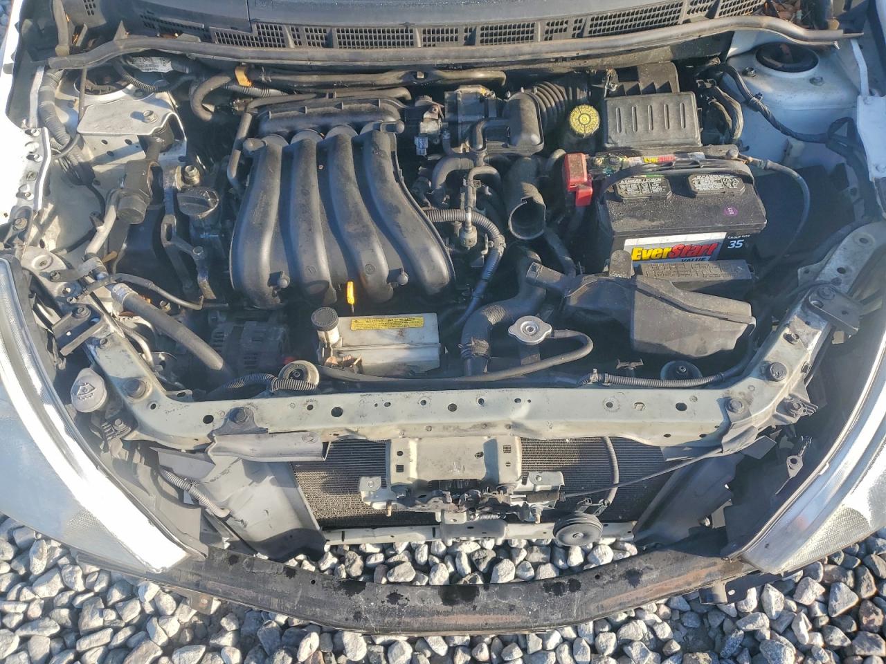2012 NISSAN VERSA S photo 11