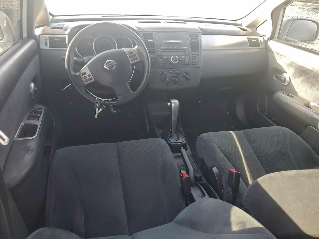 2012 NISSAN VERSA S photo 8