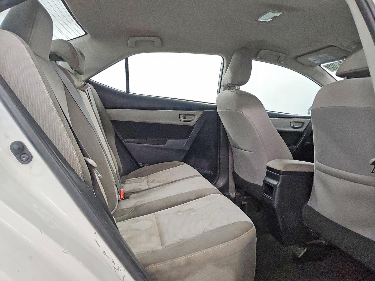 2019 TOYOTA COROLLA L photo 10