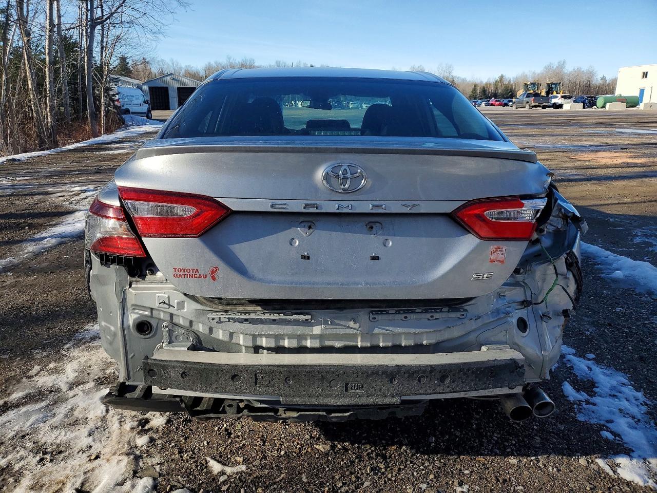 2021 TOYOTA CAMRY SE photo 6