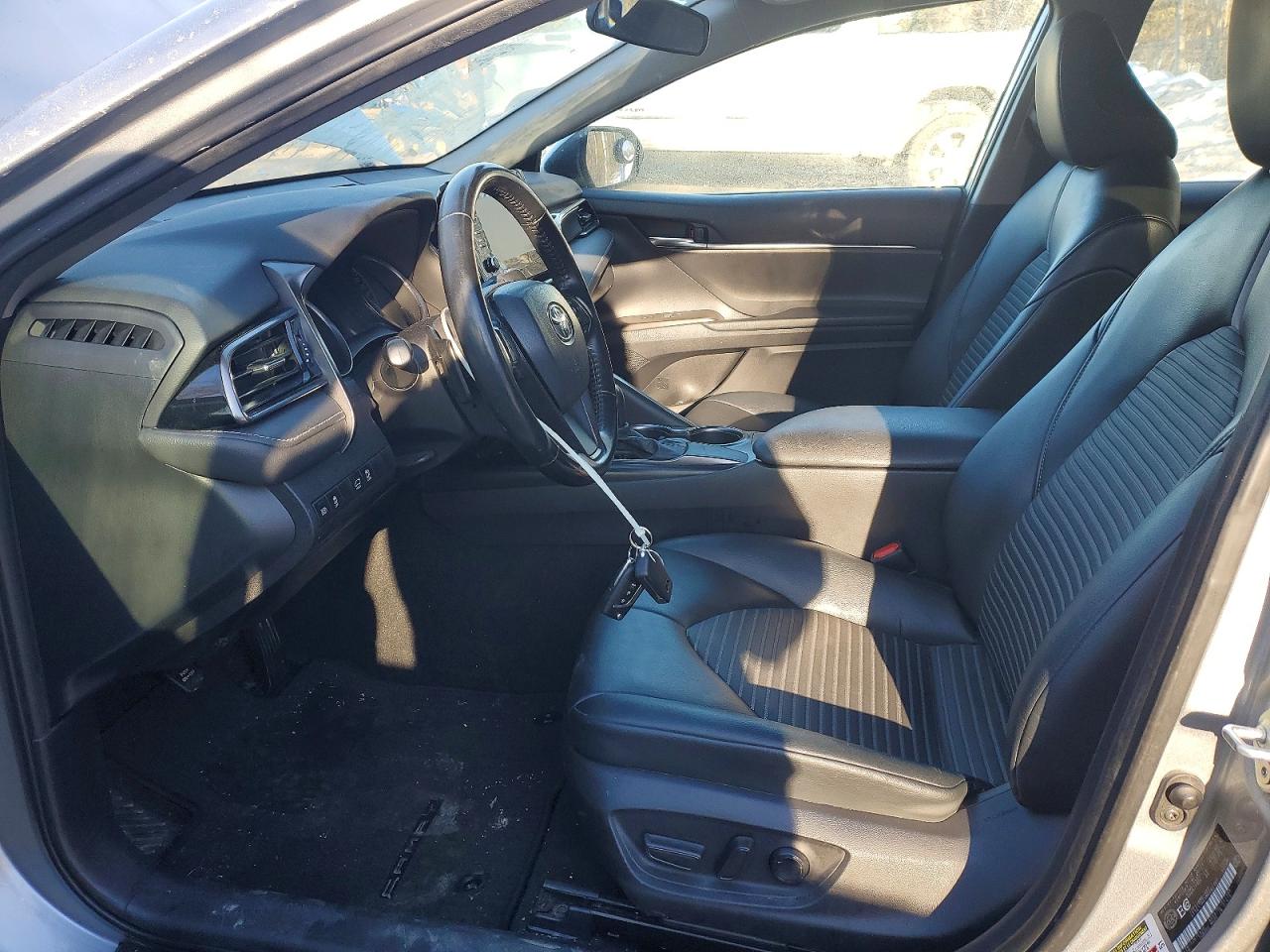 2021 TOYOTA CAMRY SE photo 7