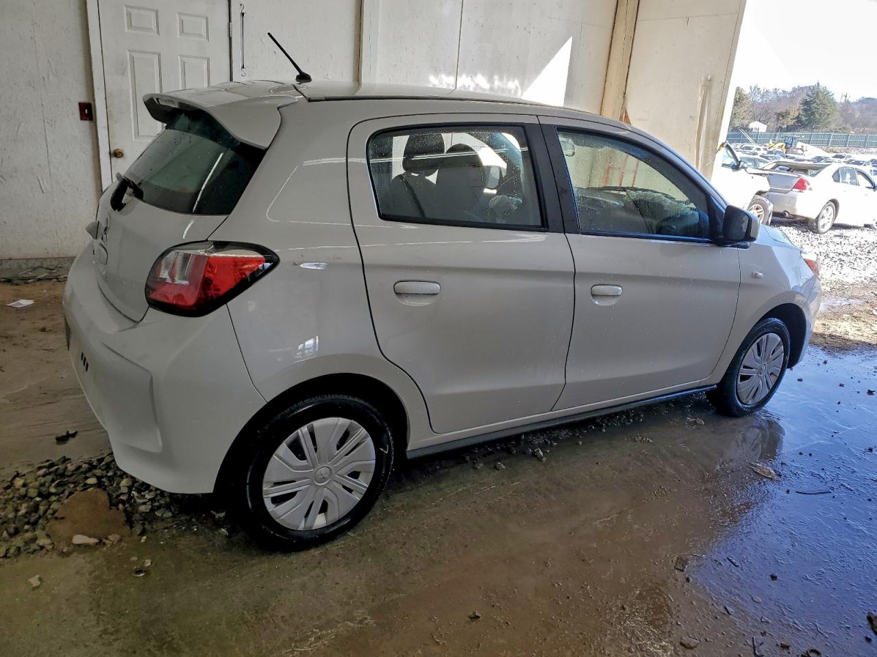 2024 MITSUBISHI MIRAGE ES photo 3