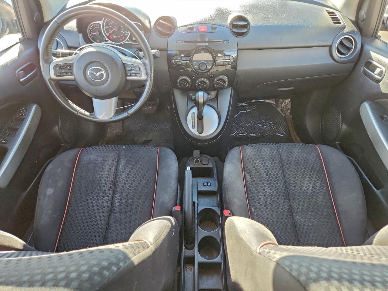 2011 MAZDA MAZDA2 photo 8