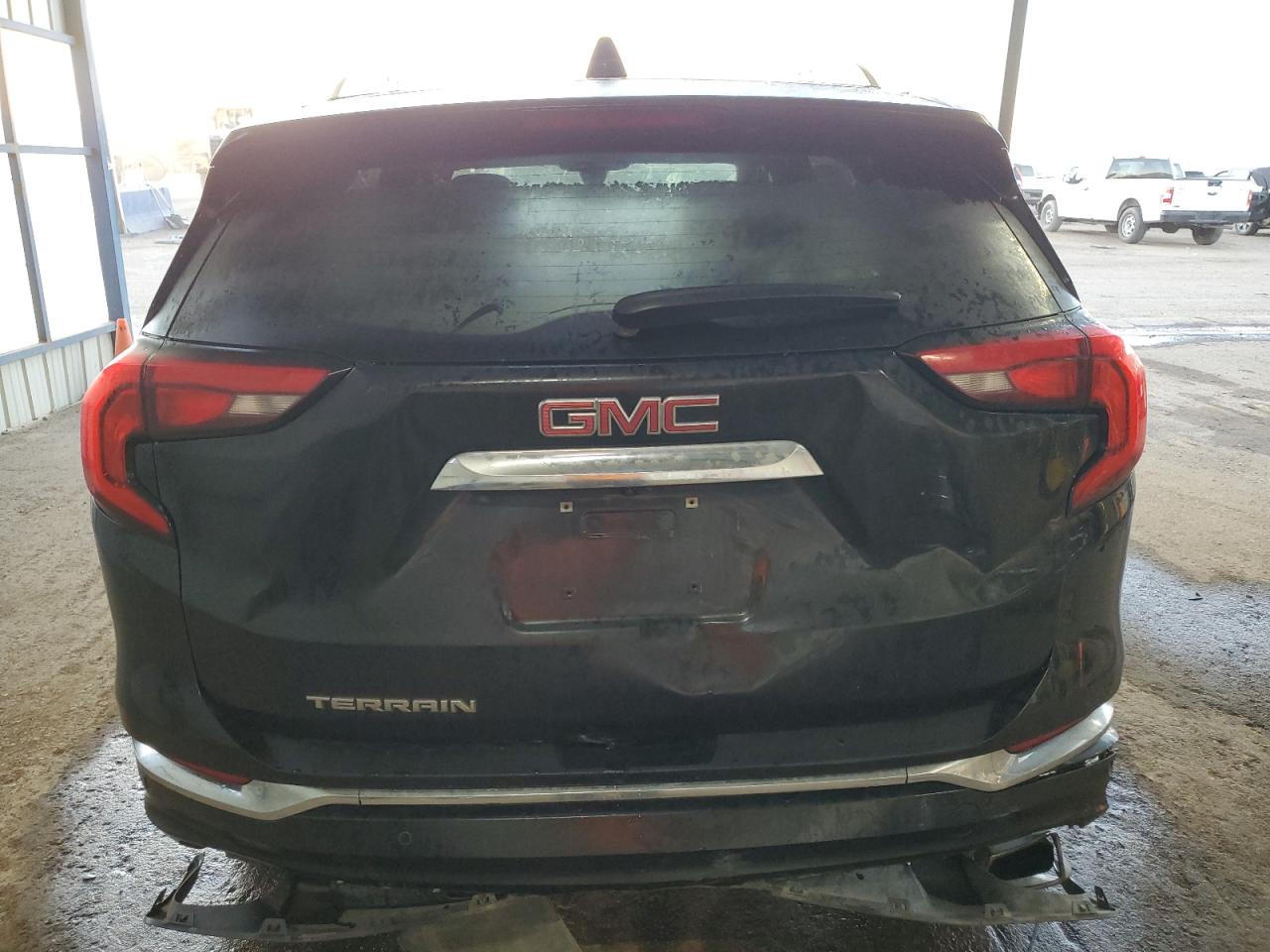 2018 GMC TERRAIN DENALI photo 6