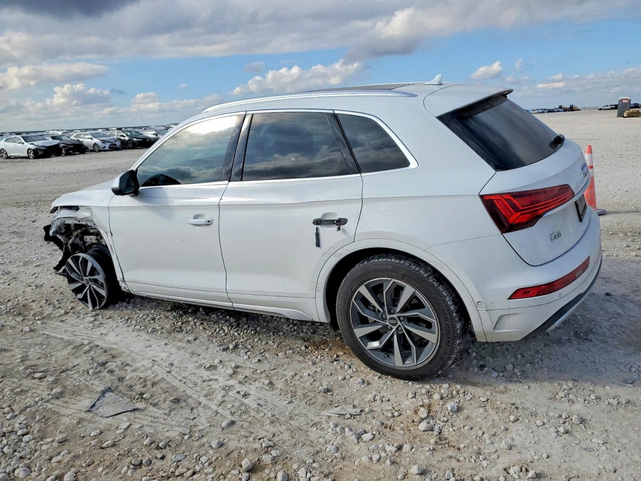 2021 AUDI Q5 PRESTIGE photo 2