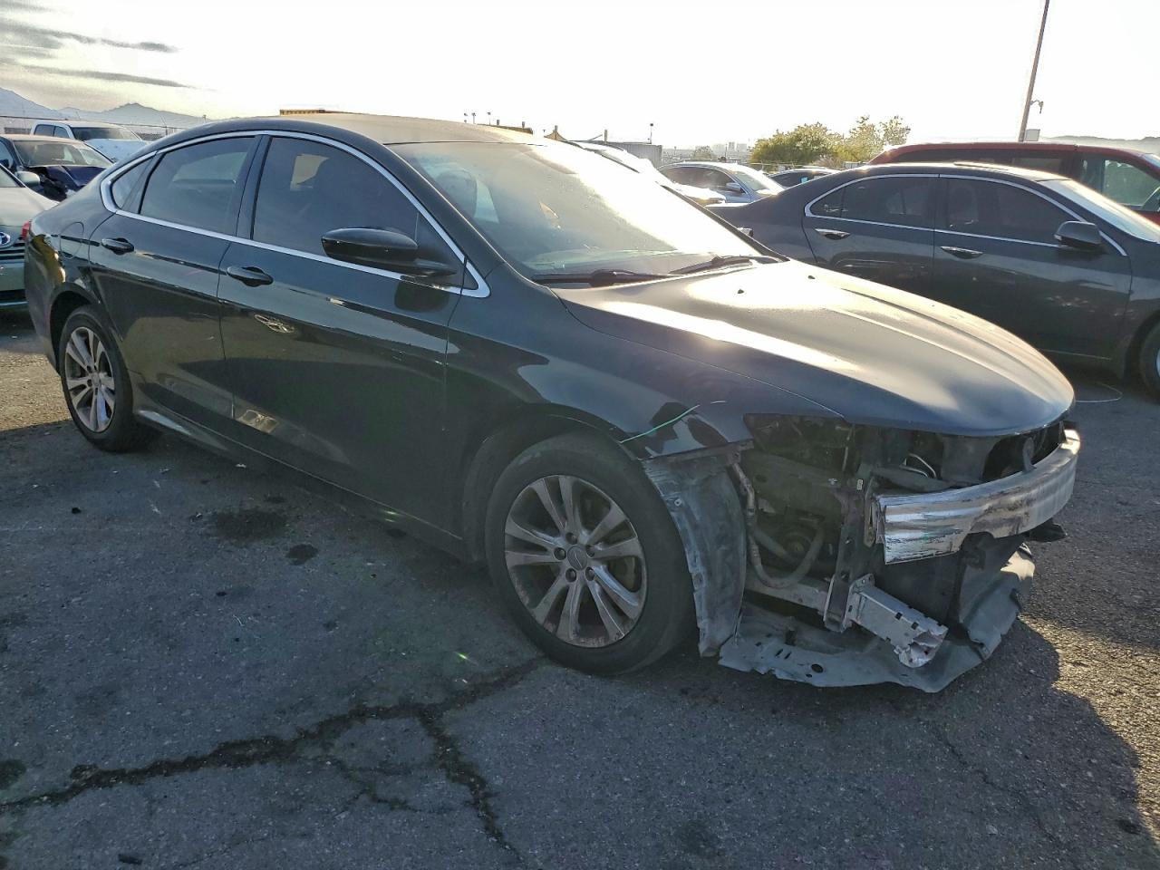 2016 CHRYSLER 200 LIMITED photo 4