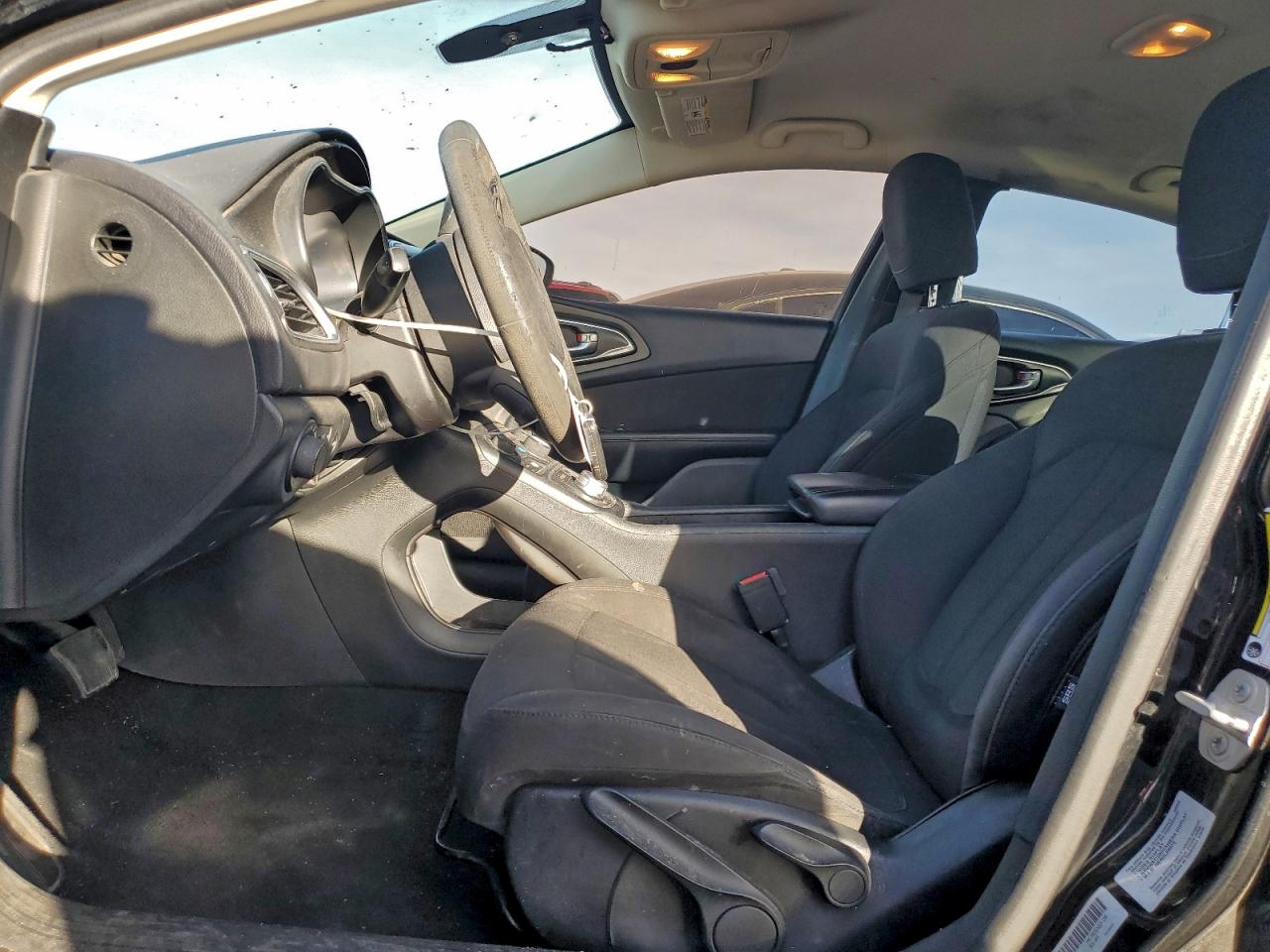 2016 CHRYSLER 200 LIMITED photo 7