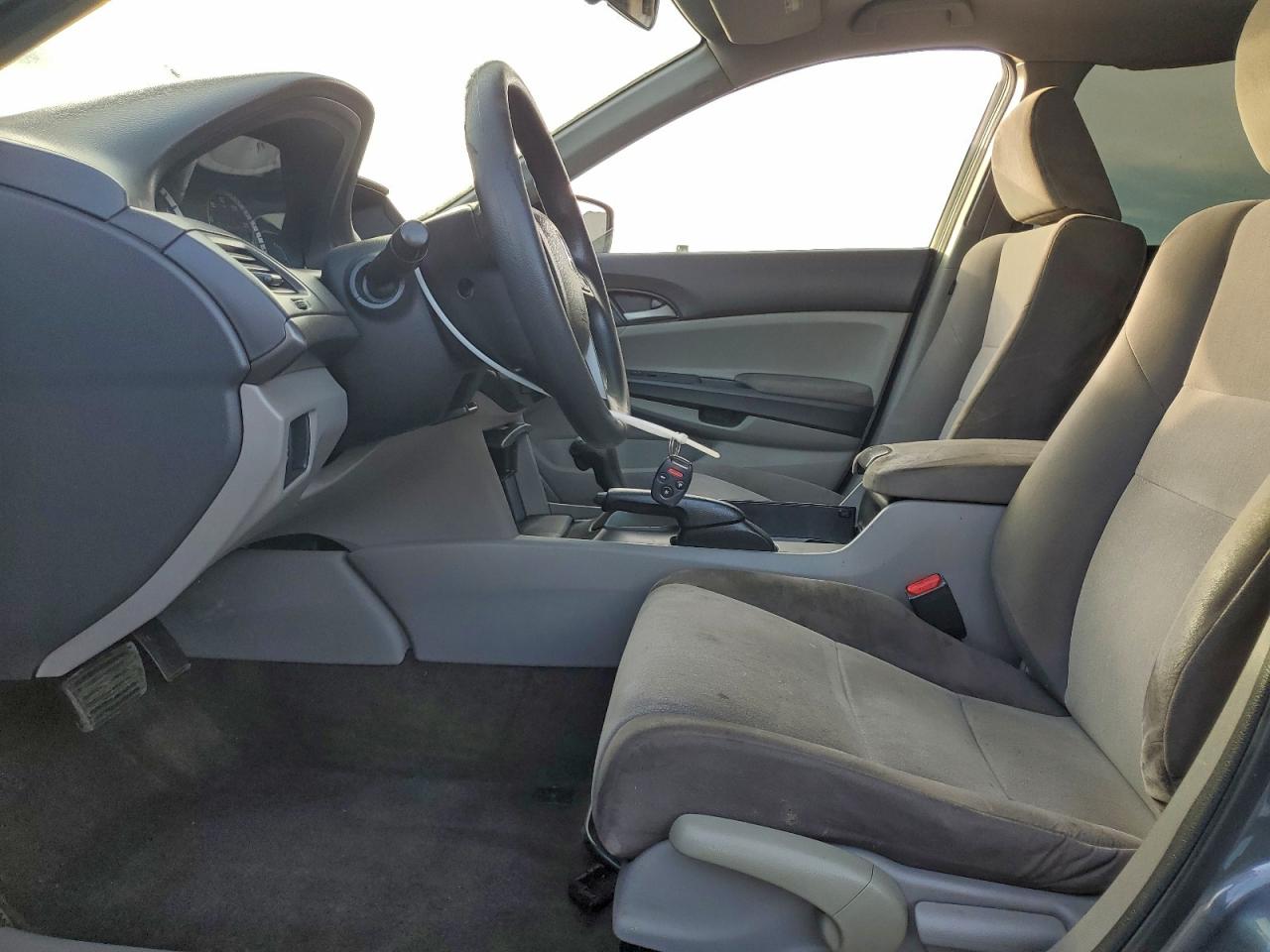 2010 HONDA ACCORD LX photo 7