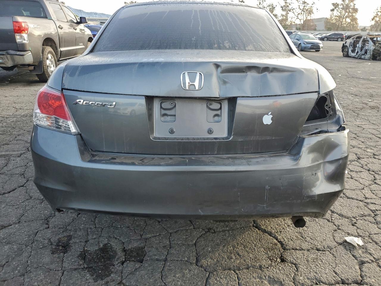 2010 HONDA ACCORD LX photo 6