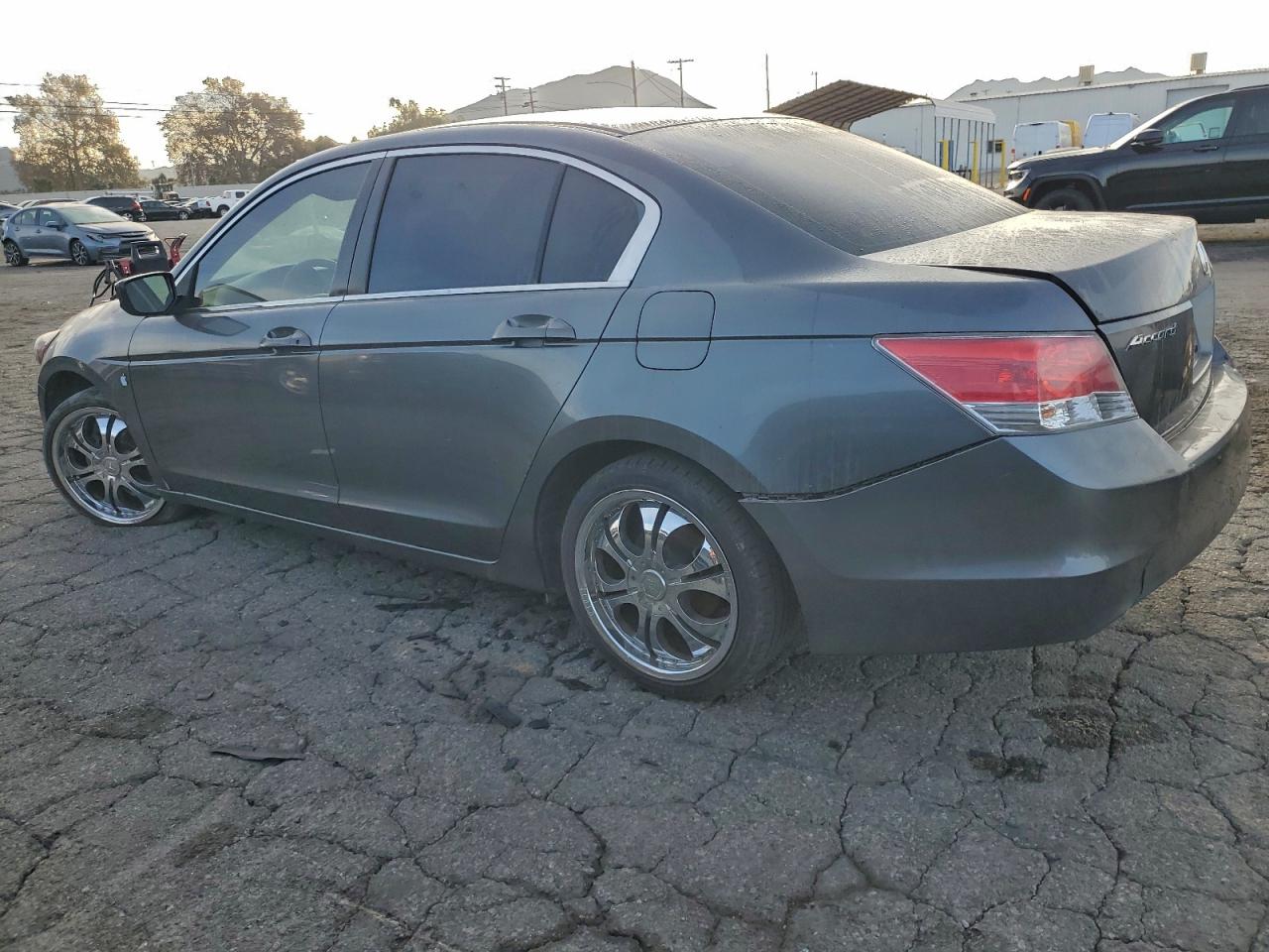 2010 HONDA ACCORD LX photo 2