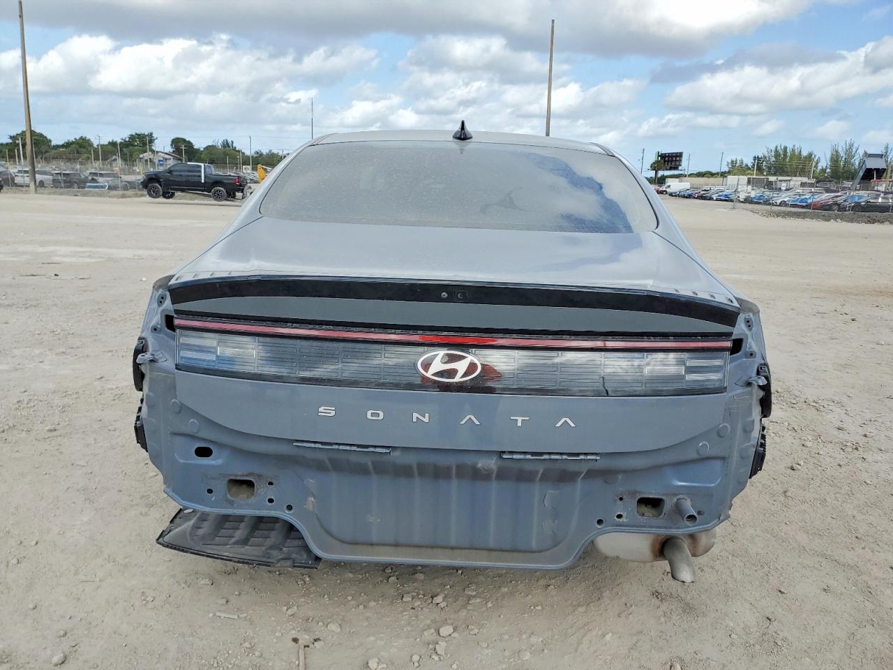 2024 HYUNDAI SONATA SEL photo 11