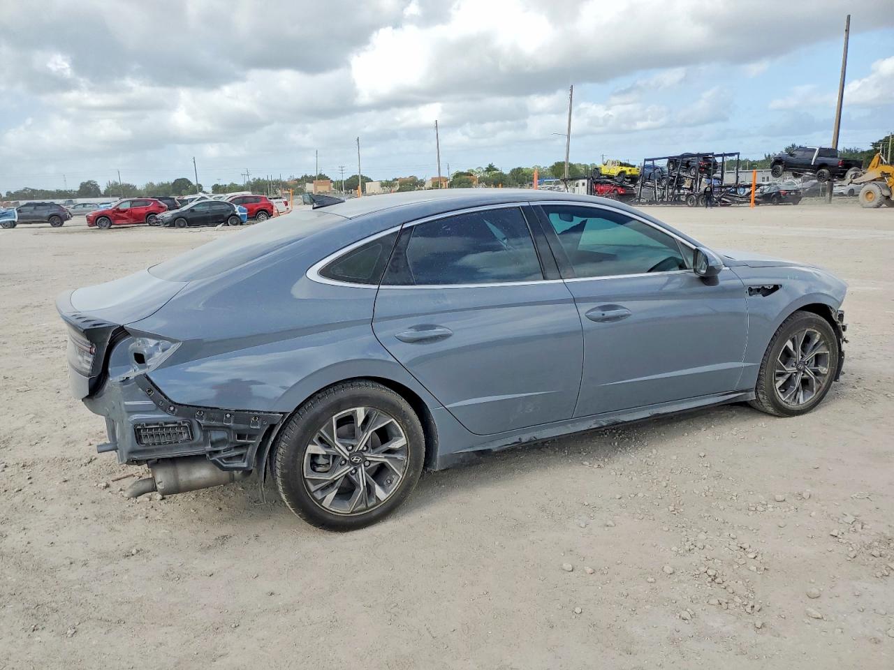 2024 HYUNDAI SONATA SEL photo 5