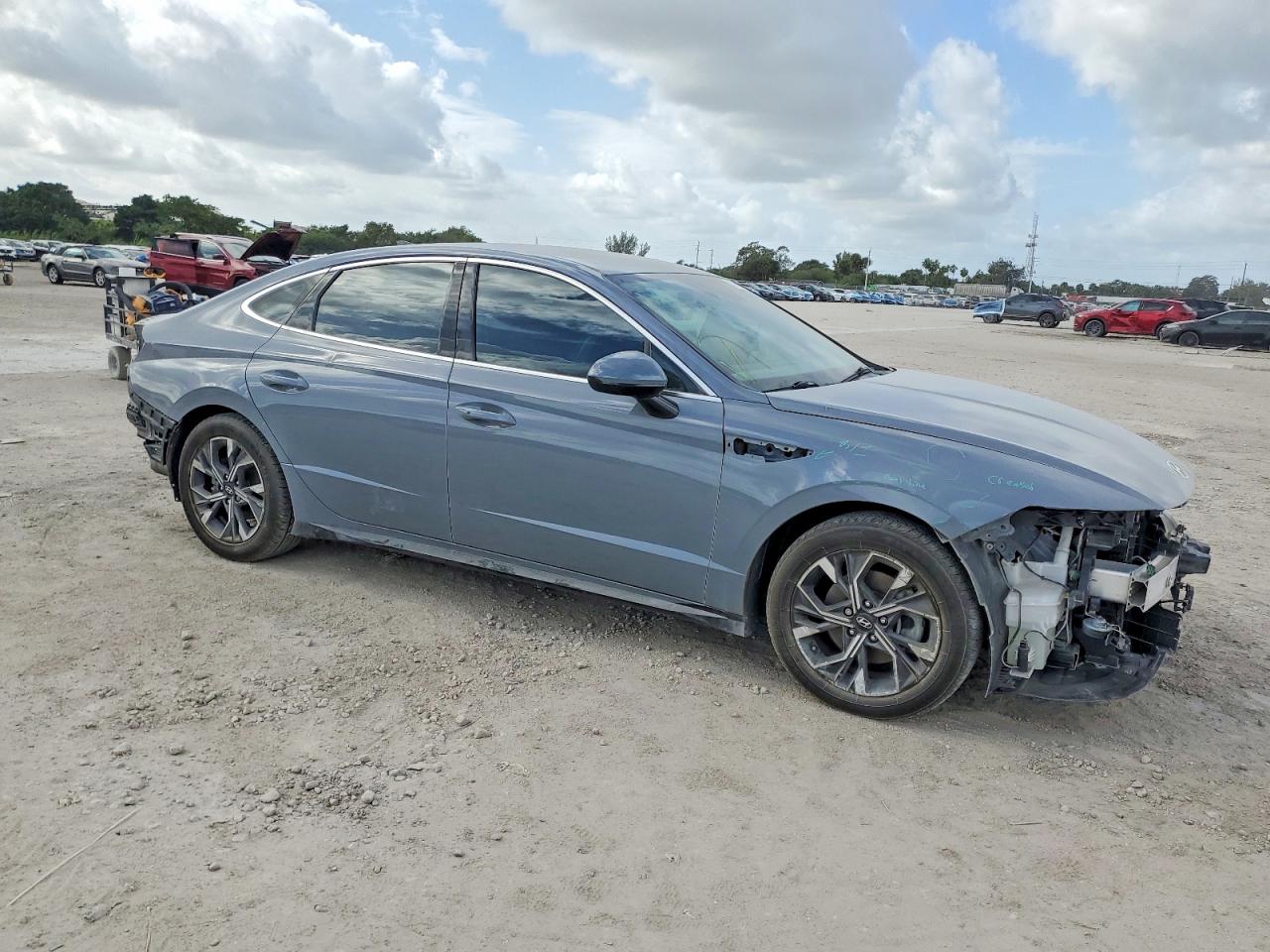 2024 HYUNDAI SONATA SEL photo 7