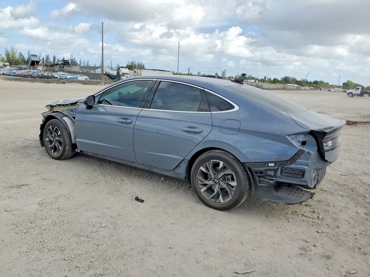2024 HYUNDAI SONATA SEL photo 3