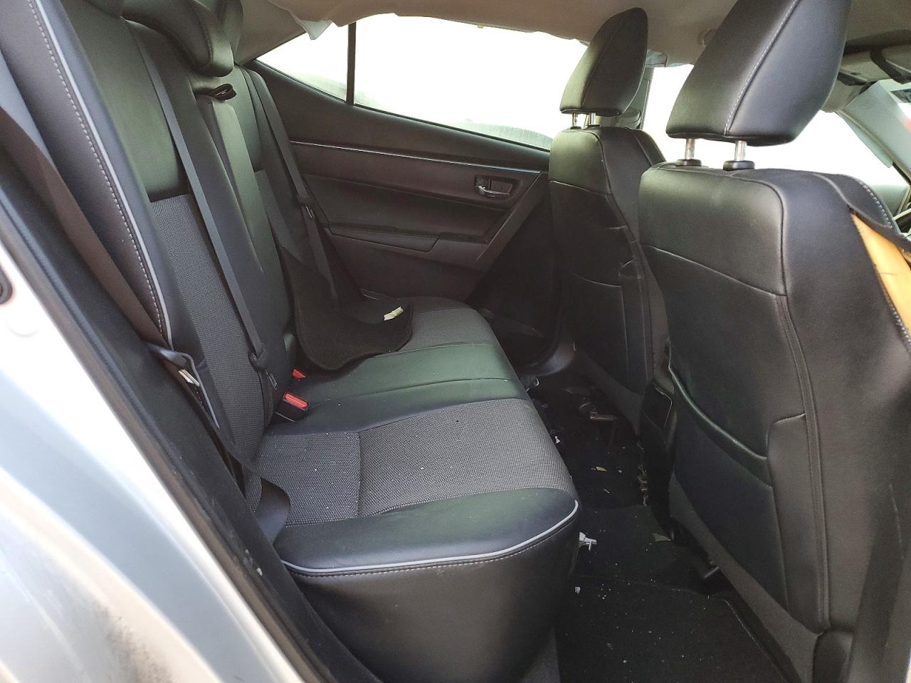 2016 TOYOTA COROLLA L photo 10