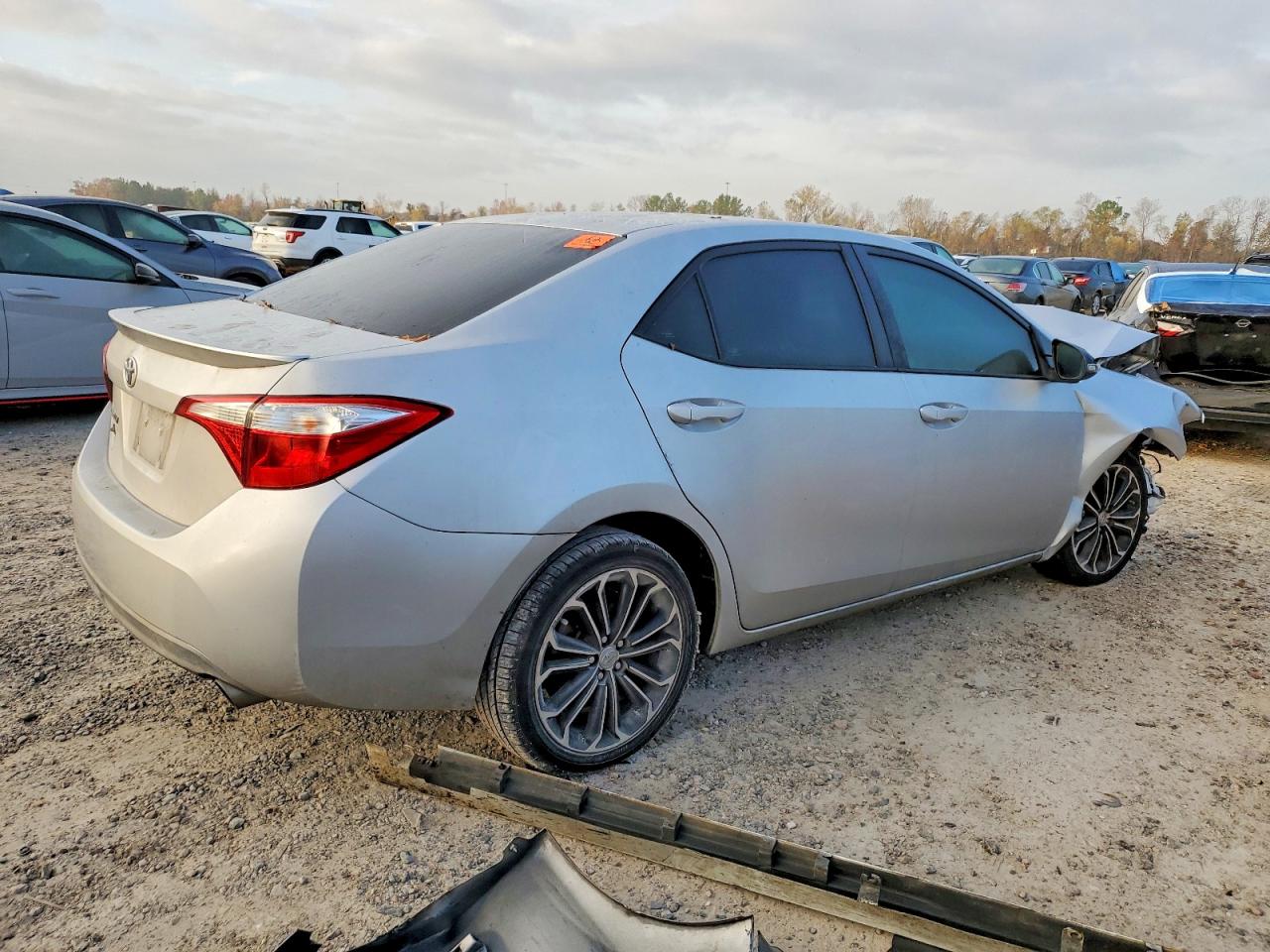 2016 TOYOTA COROLLA L photo 3