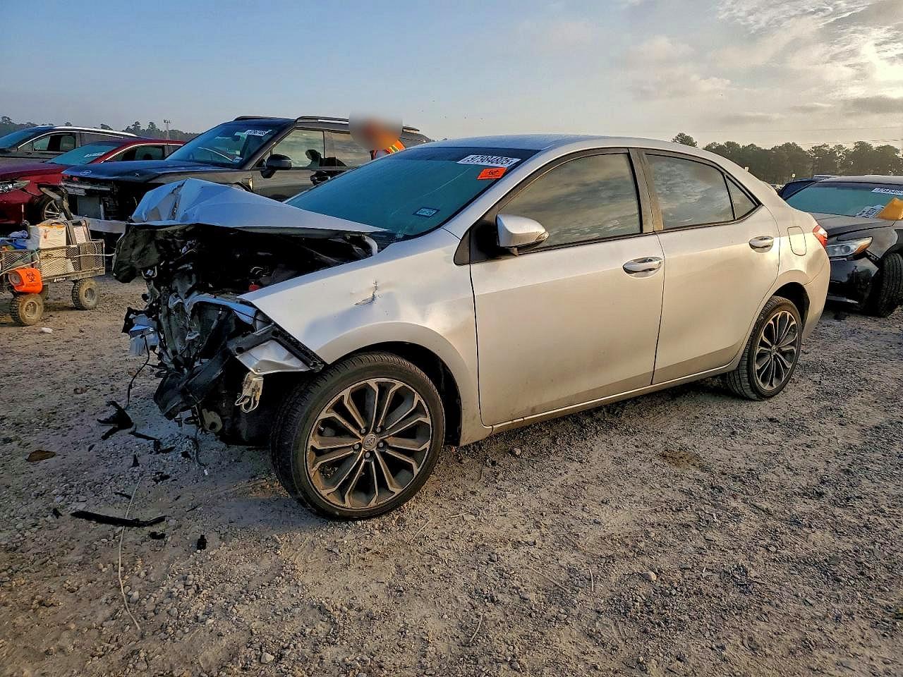 2016 TOYOTA COROLLA